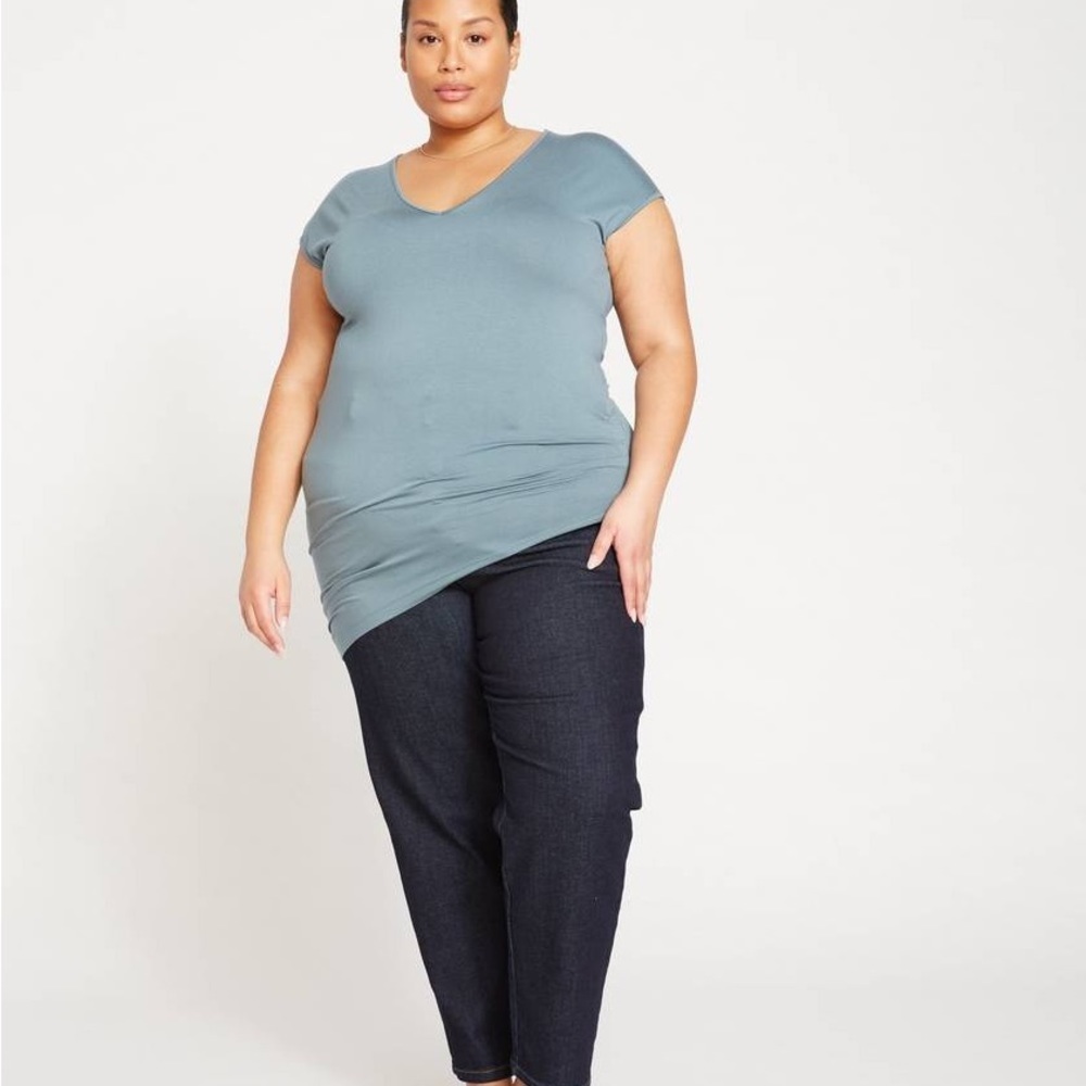 Universal Standard Liquid Jersey V-Neck Genevette Top
Storm